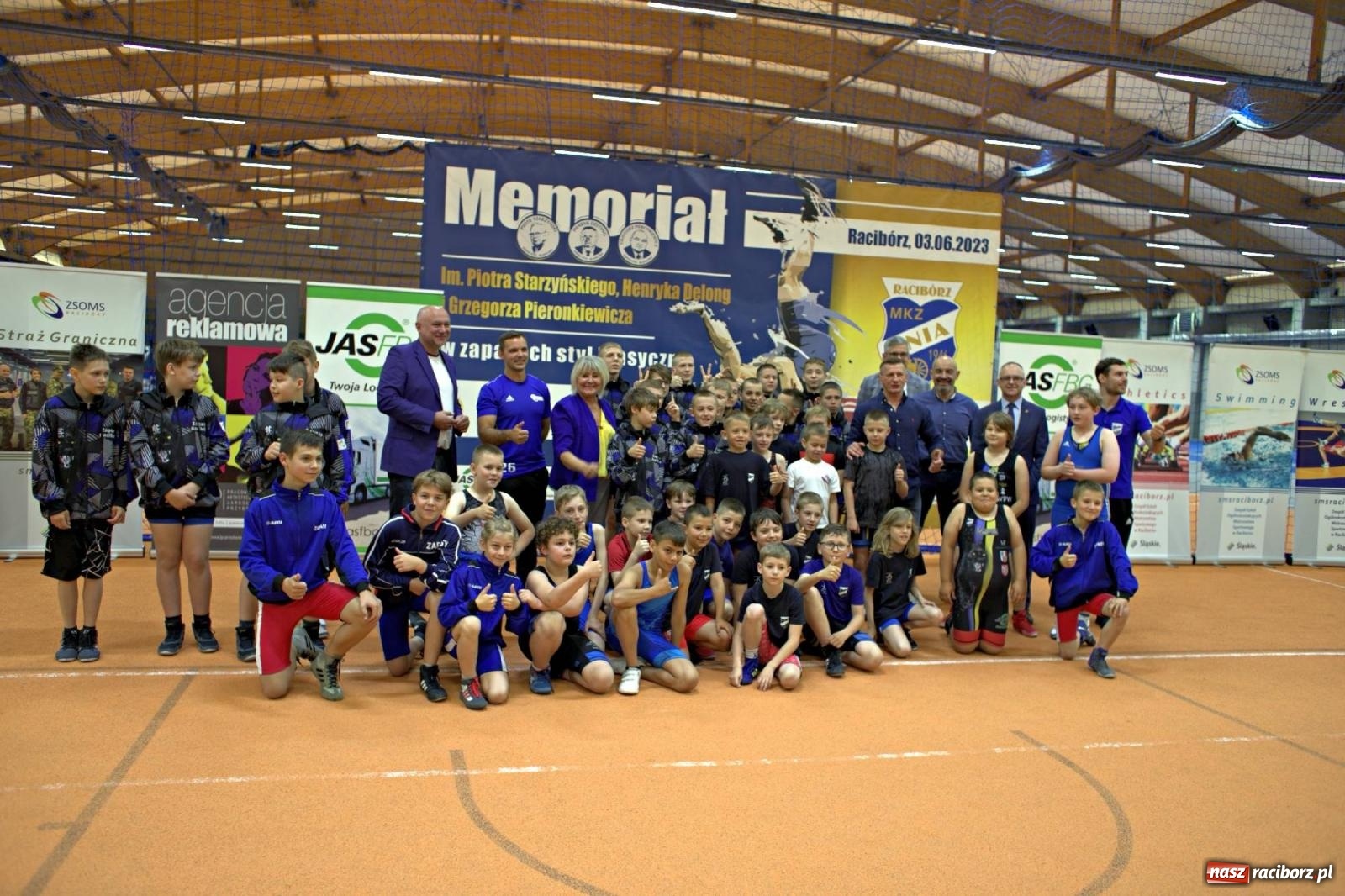 Zdjęcie w galerii na portalu naszraciborz.pl: Międzynarodowe święto zapaśnicze w ZSOMS [FOTO i WIDEO] wiadomości z regionu