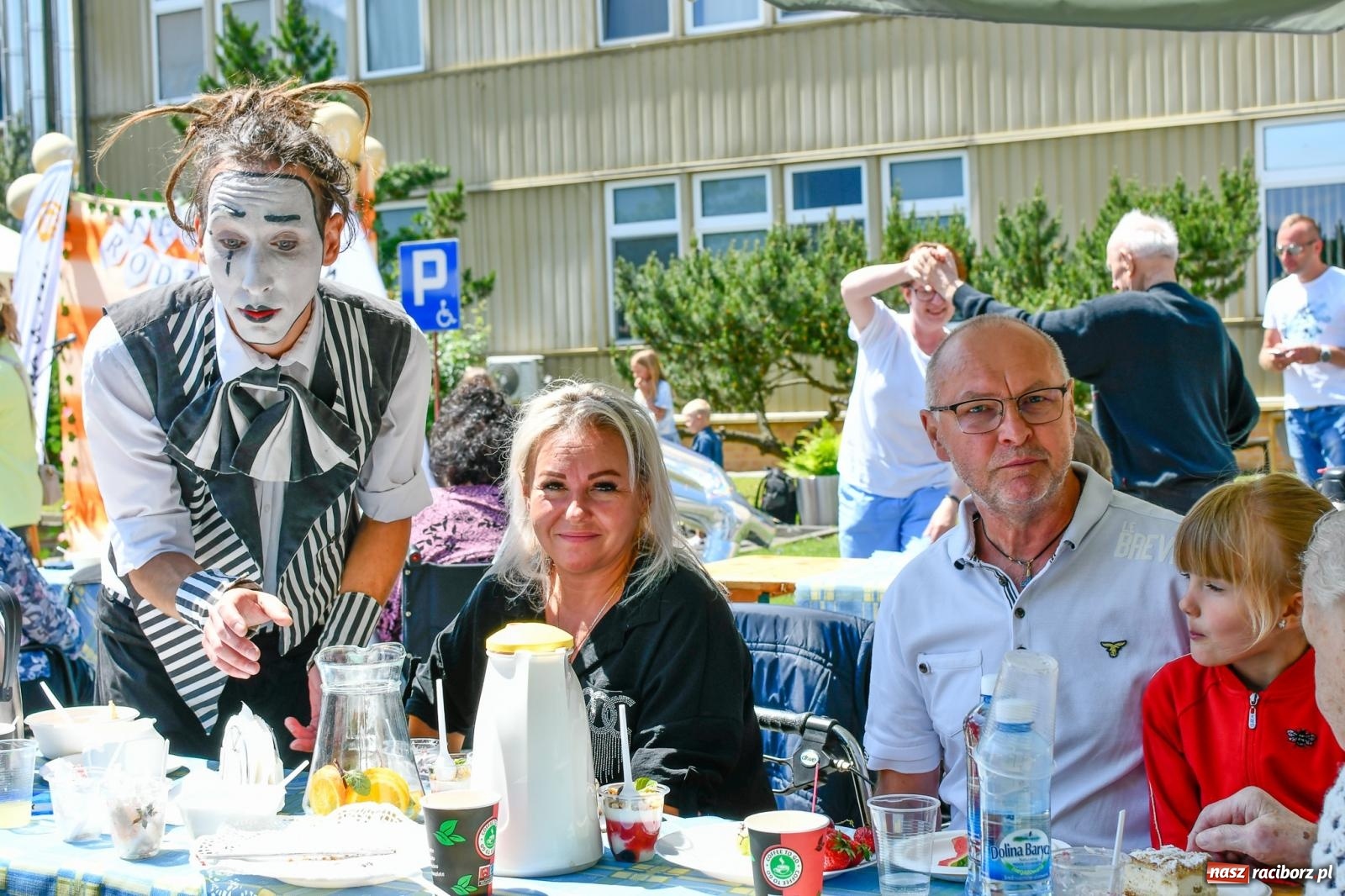 Zdjęcie w galerii na portalu naszraciborz.pl: Szampańska zabawa seniorów ze Złotej Jesieni [FOTO i WIDEO] wiadomości z regionu