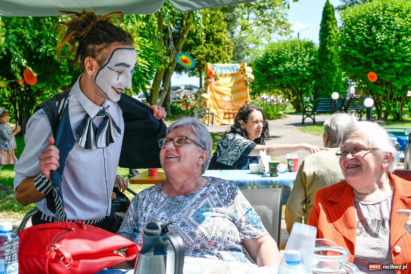 Zdjęcie w galerii na portalu naszraciborz.pl: Szampańska zabawa seniorów ze Złotej Jesieni [FOTO i WIDEO] wiadomości z regionu