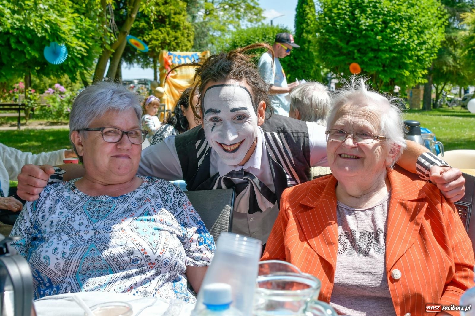 Zdjęcie w galerii na portalu naszraciborz.pl: Szampańska zabawa seniorów ze Złotej Jesieni [FOTO i WIDEO] wiadomości z regionu