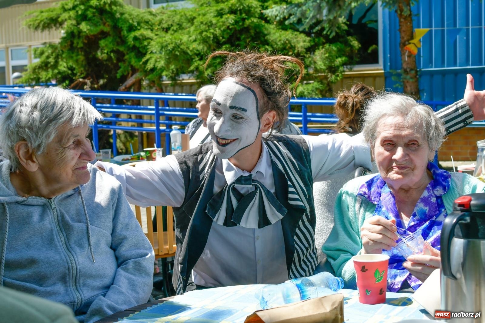 Zdjęcie w galerii na portalu naszraciborz.pl: Szampańska zabawa seniorów ze Złotej Jesieni [FOTO i WIDEO] wiadomości z regionu