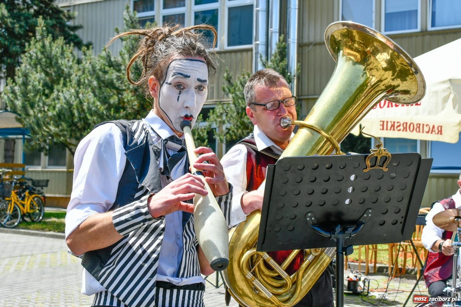 Zdjęcie w galerii na portalu naszraciborz.pl: Szampańska zabawa seniorów ze Złotej Jesieni [FOTO i WIDEO] wiadomości z regionu