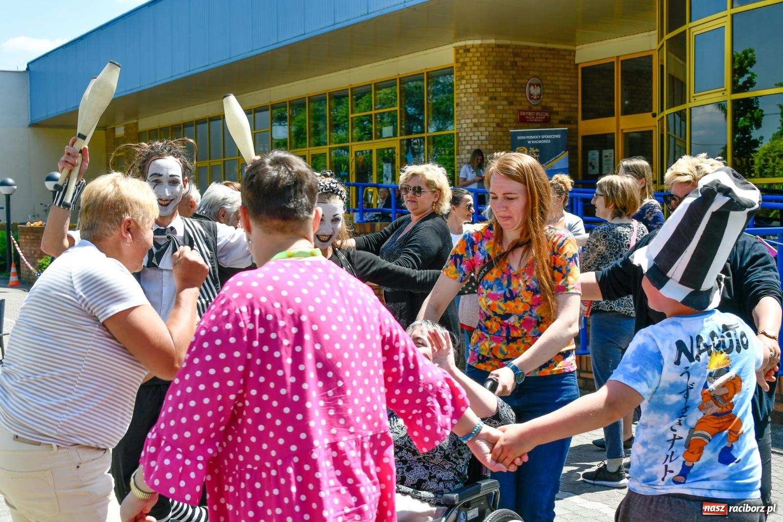 Zdjęcie w galerii na portalu naszraciborz.pl: Szampańska zabawa seniorów ze Złotej Jesieni [FOTO i WIDEO] wiadomości z regionu