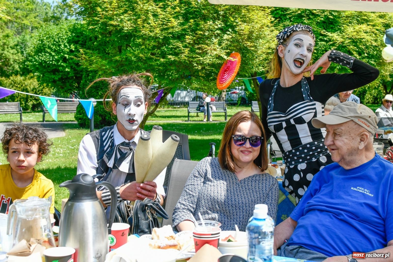 Zdjęcie w galerii na portalu naszraciborz.pl: Szampańska zabawa seniorów ze Złotej Jesieni [FOTO i WIDEO] wiadomości z regionu