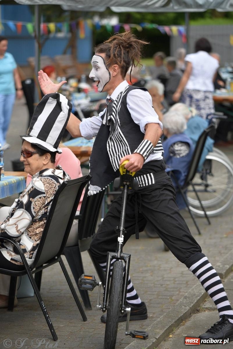 Zdjęcie w galerii na portalu naszraciborz.pl: Szampańska zabawa seniorów ze Złotej Jesieni [FOTO i WIDEO] wiadomości z regionu