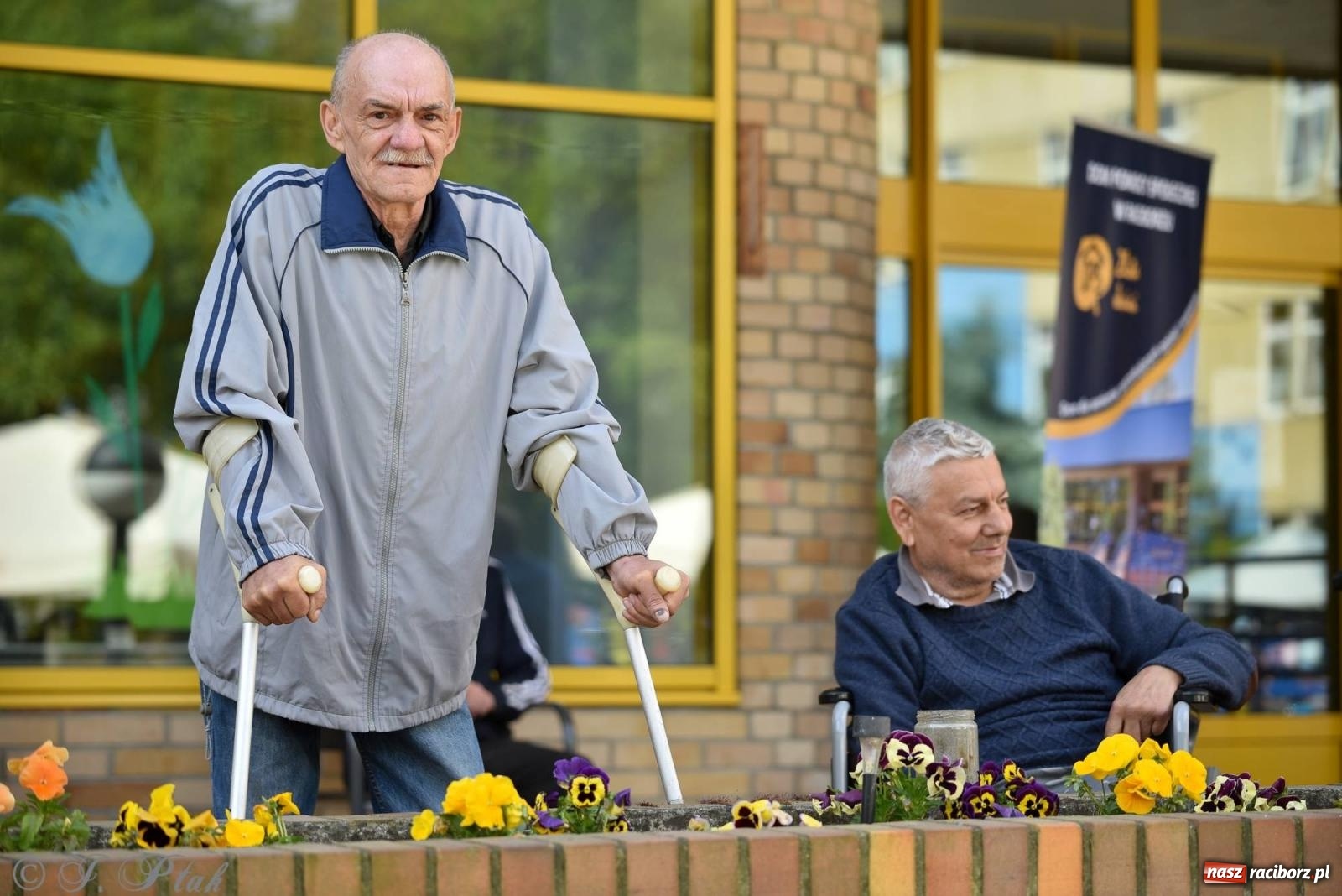 Zdjęcie w galerii na portalu naszraciborz.pl: Szampańska zabawa seniorów ze Złotej Jesieni [FOTO i WIDEO] wiadomości z regionu