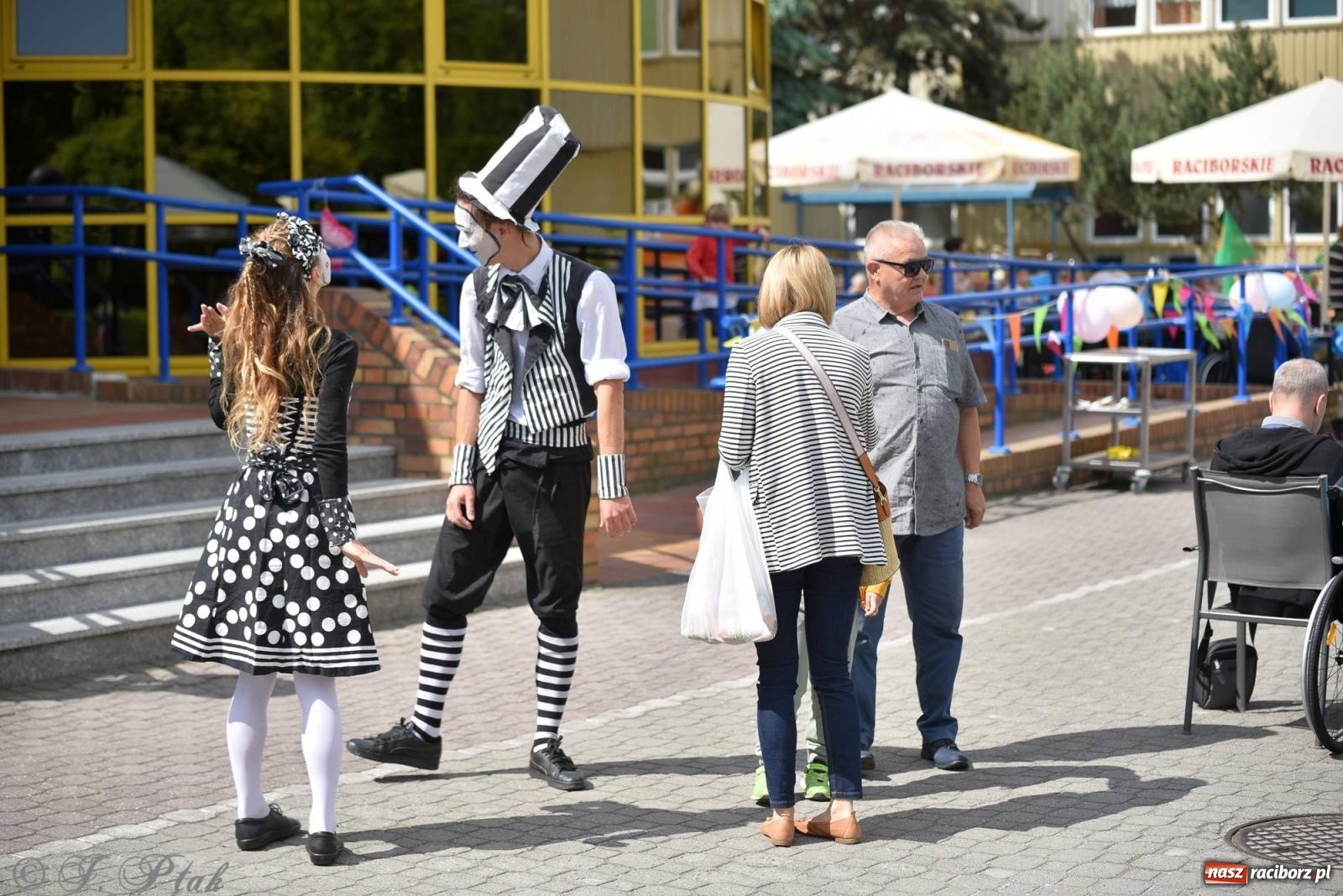 Zdjęcie w galerii na portalu naszraciborz.pl: Szampańska zabawa seniorów ze Złotej Jesieni [FOTO i WIDEO] wiadomości z regionu