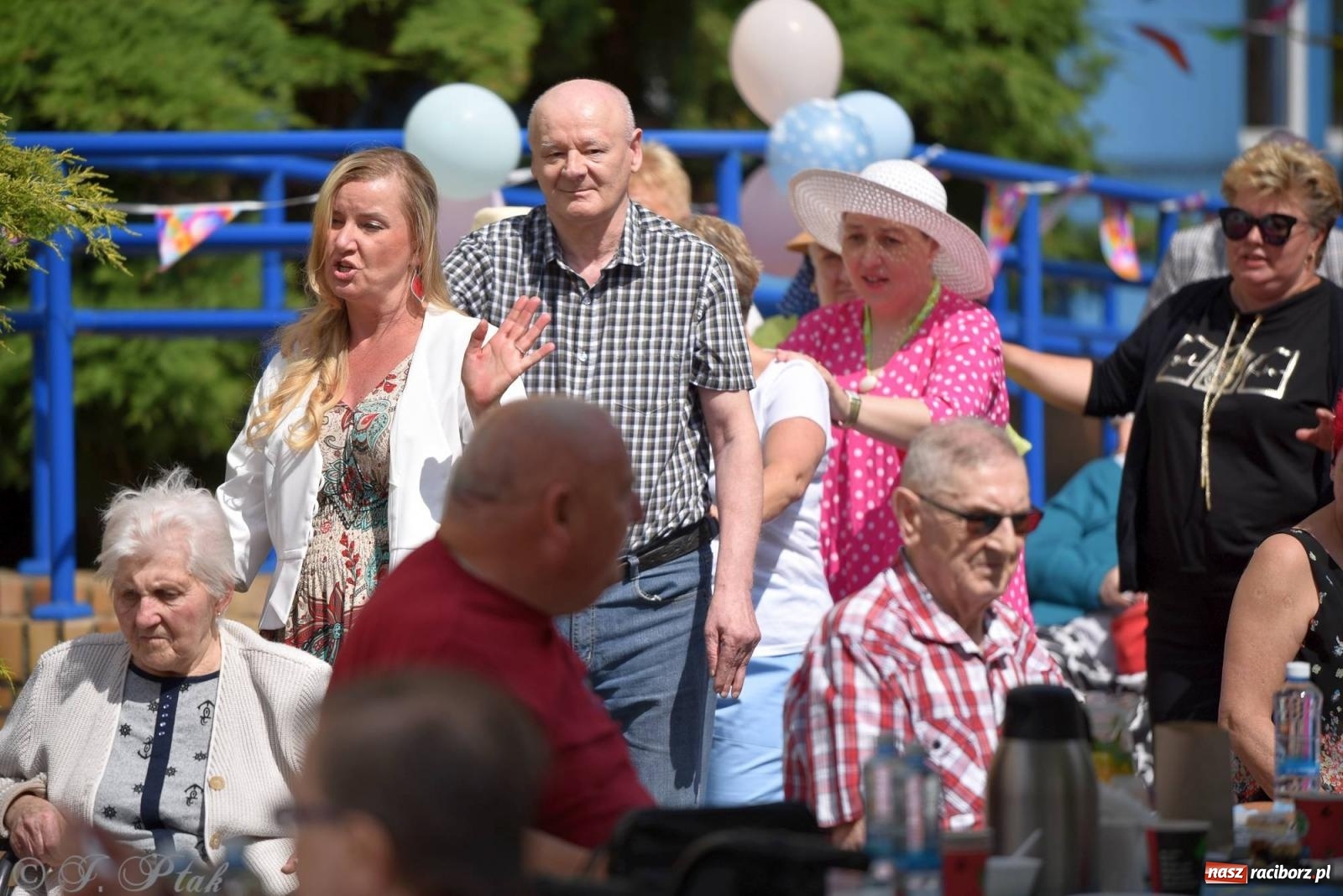 Zdjęcie w galerii na portalu naszraciborz.pl: Szampańska zabawa seniorów ze Złotej Jesieni [FOTO i WIDEO] wiadomości z regionu