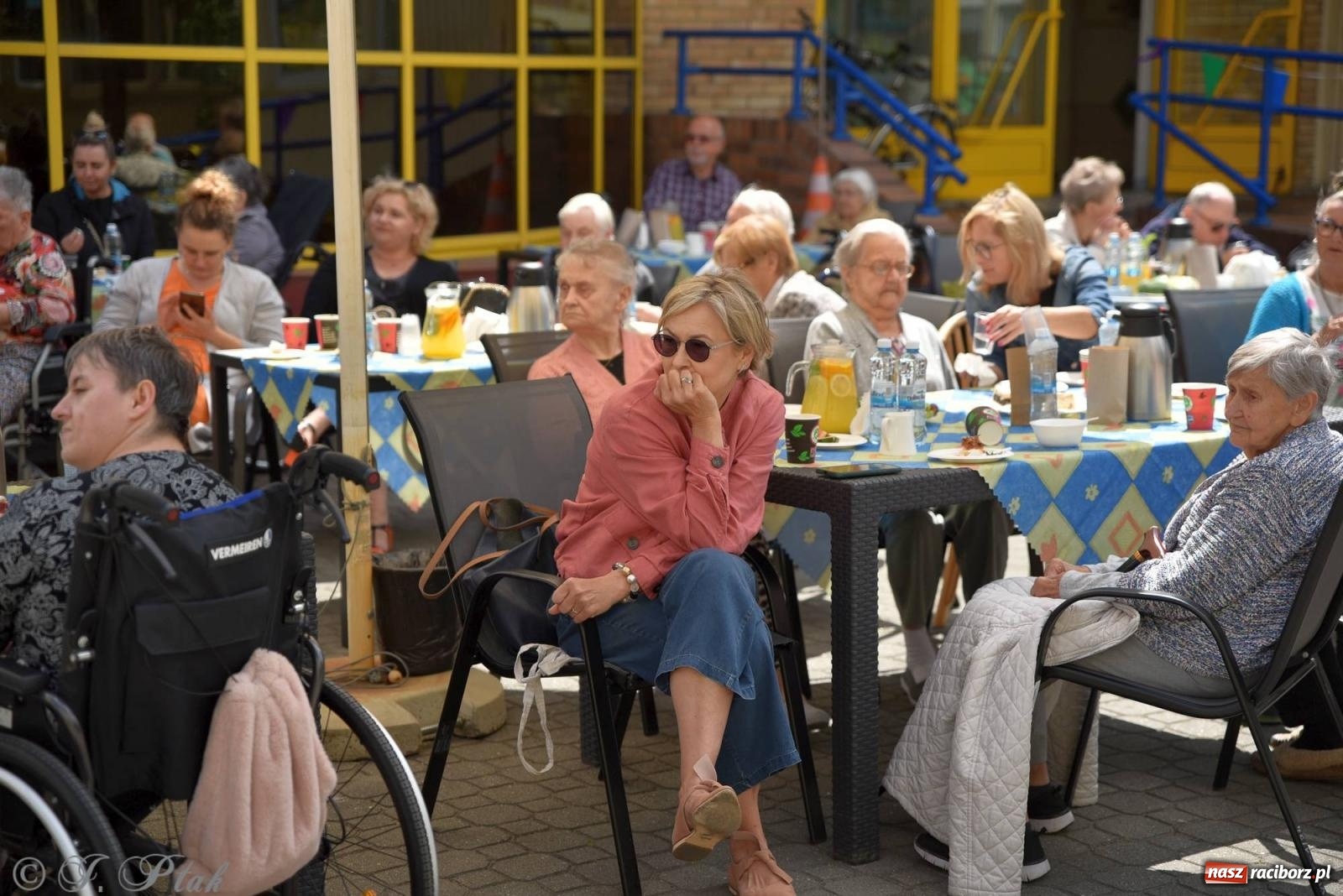 Zdjęcie w galerii na portalu naszraciborz.pl: Szampańska zabawa seniorów ze Złotej Jesieni [FOTO i WIDEO] wiadomości z regionu