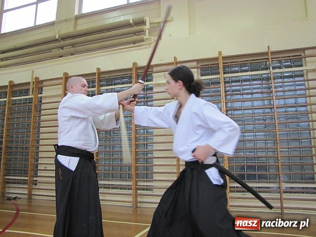 Zdjęcie w galerii na portalu naszraciborz.pl: Japońska szermierka w SP 15 wiadomości z regionu