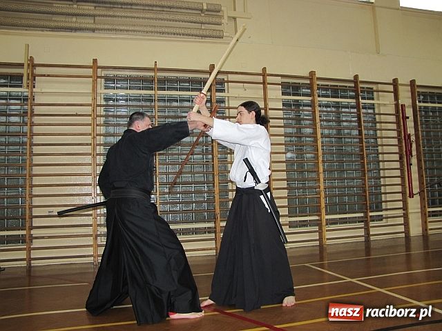 Zdjęcie w galerii na portalu naszraciborz.pl: Japońska szermierka w SP 15 wiadomości z regionu