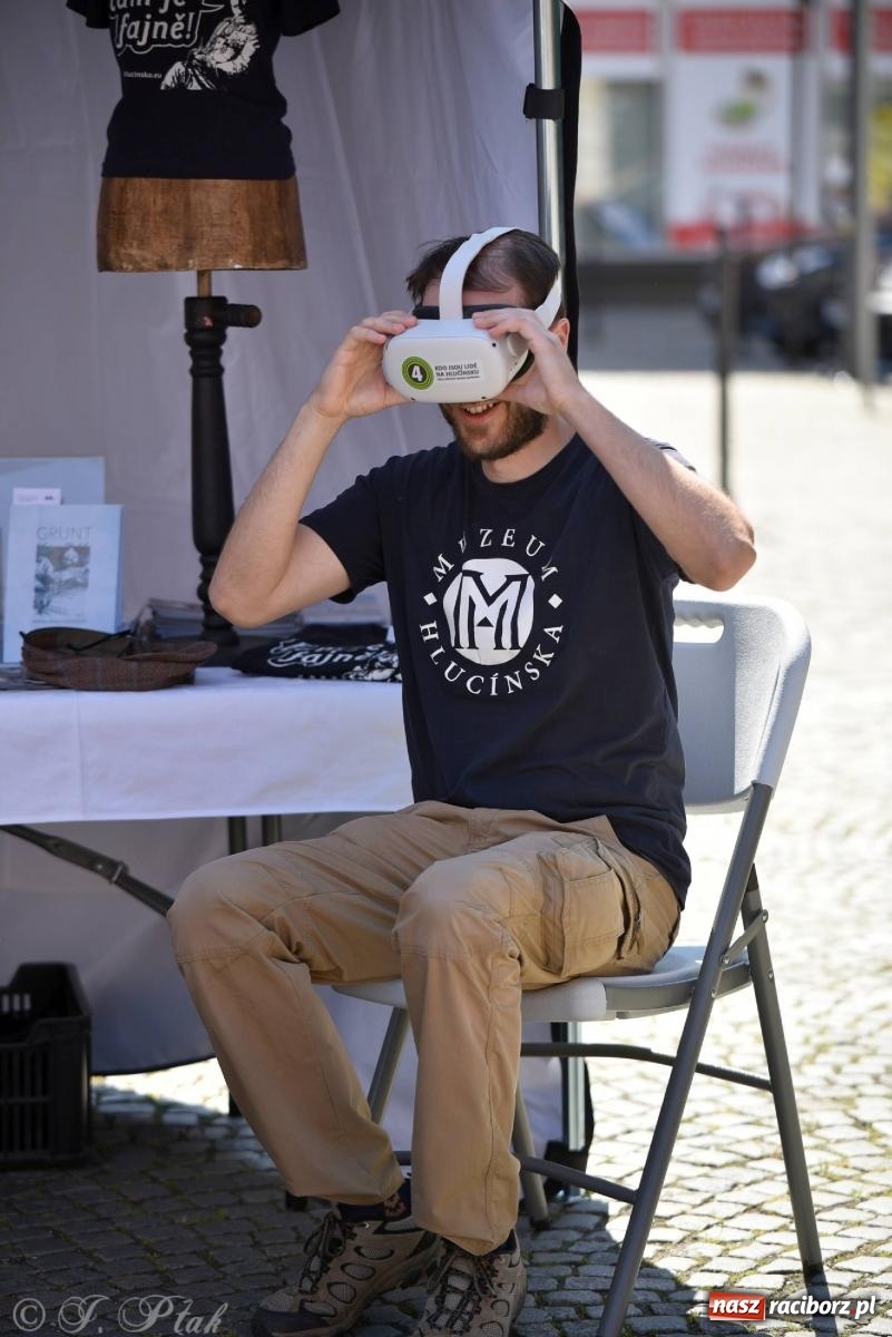 Zdjęcie w galerii na portalu naszraciborz.pl: Muzealny festiwal na placu Ofki Piastówny [FOTO i WIDEO] wiadomości z regionu