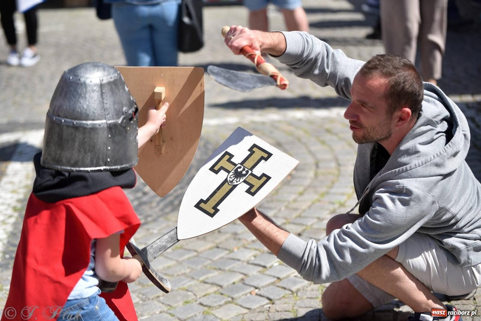 Zdjęcie w galerii na portalu naszraciborz.pl: Muzealny festiwal na placu Ofki Piastówny [FOTO i WIDEO] wiadomości z regionu