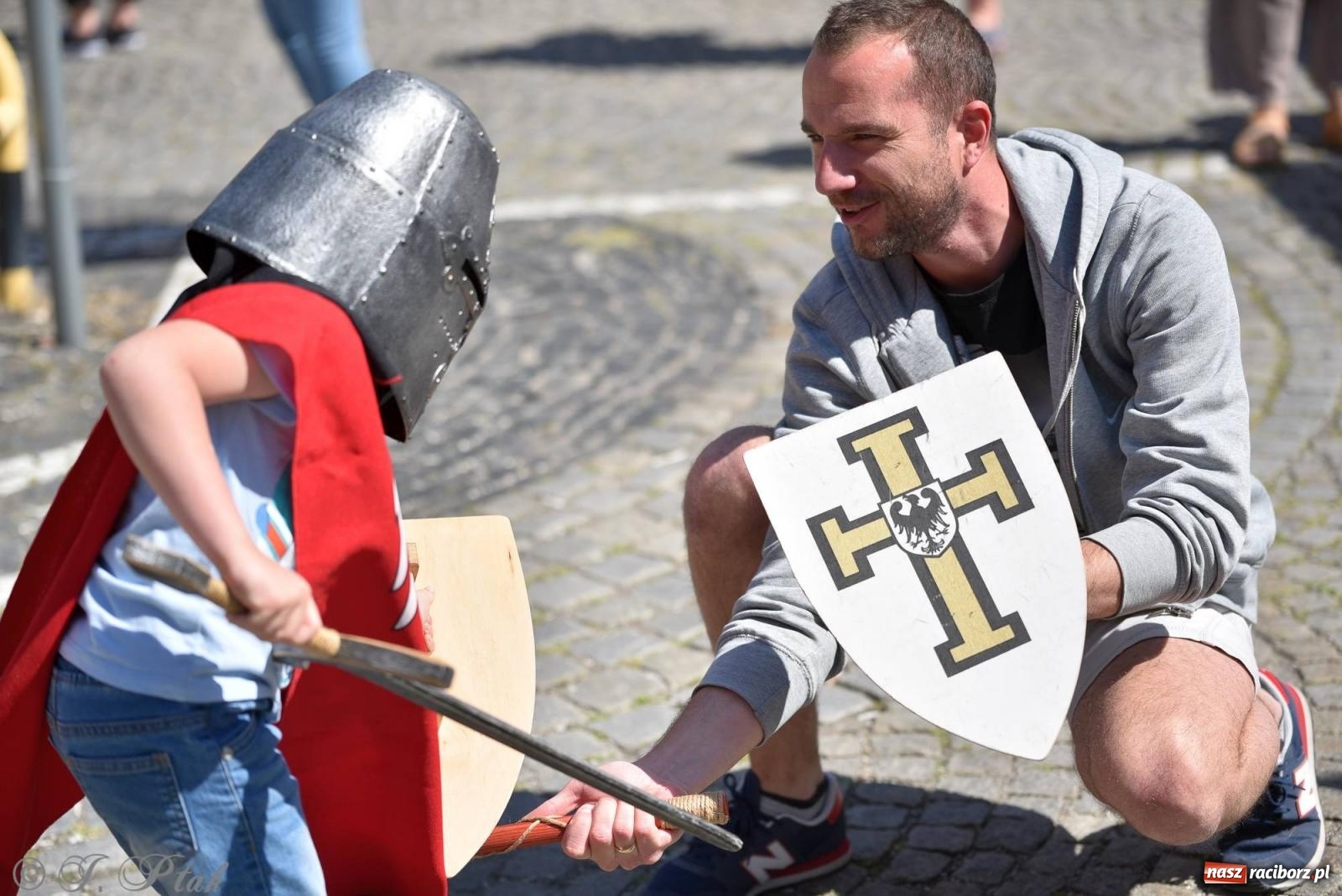 Zdjęcie w galerii na portalu naszraciborz.pl: Muzealny festiwal na placu Ofki Piastówny [FOTO i WIDEO] wiadomości z regionu