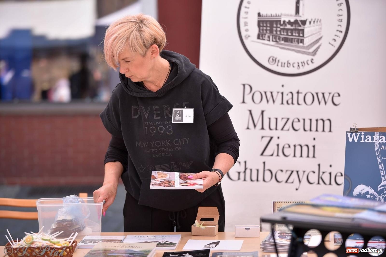 Zdjęcie w galerii na portalu naszraciborz.pl: Muzealny festiwal na placu Ofki Piastówny [FOTO i WIDEO] wiadomości z regionu