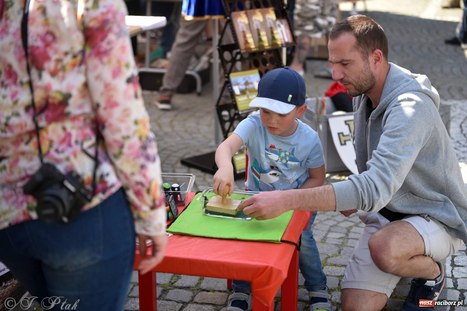 Zdjęcie w galerii na portalu naszraciborz.pl: Muzealny festiwal na placu Ofki Piastówny [FOTO i WIDEO] wiadomości z regionu