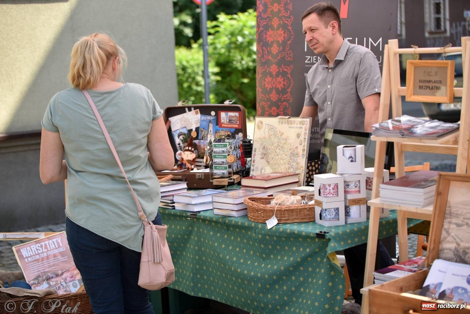 Zdjęcie w galerii na portalu naszraciborz.pl: Muzealny festiwal na placu Ofki Piastówny [FOTO i WIDEO] wiadomości z regionu