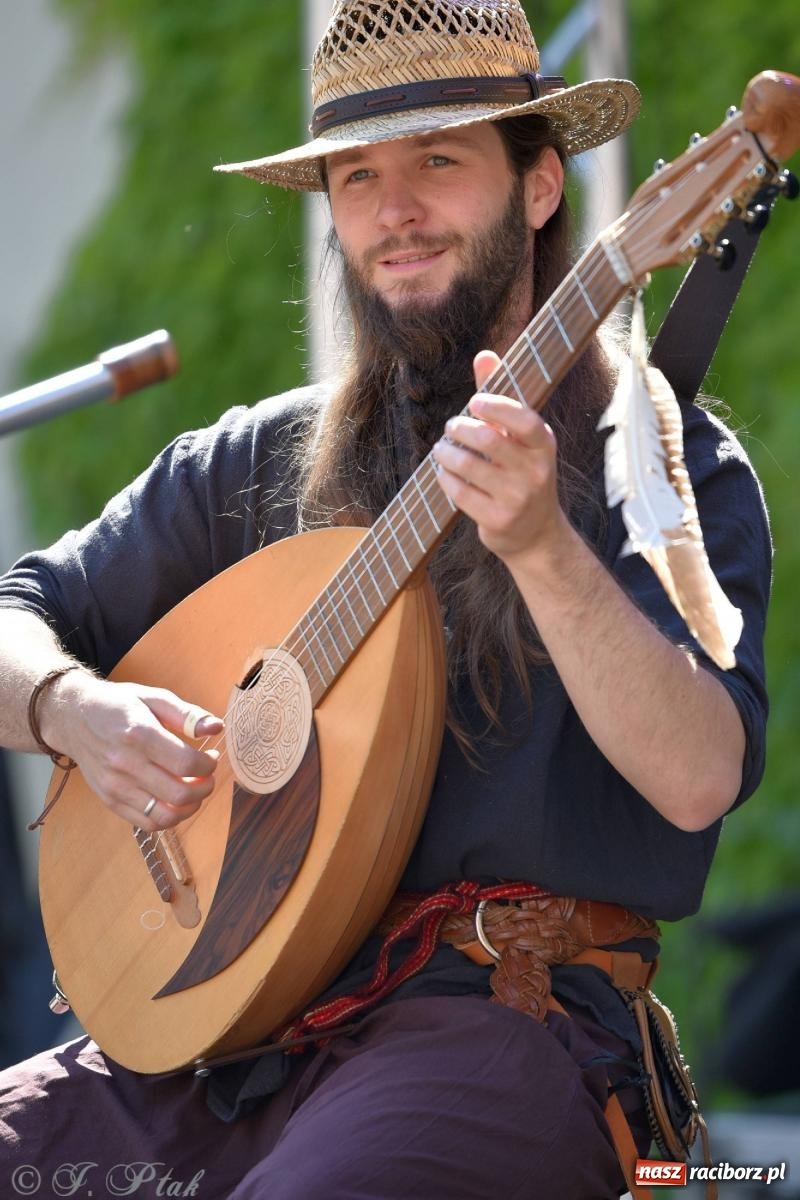 Zdjęcie w galerii na portalu naszraciborz.pl: Muzealny festiwal na placu Ofki Piastówny [FOTO i WIDEO] wiadomości z regionu