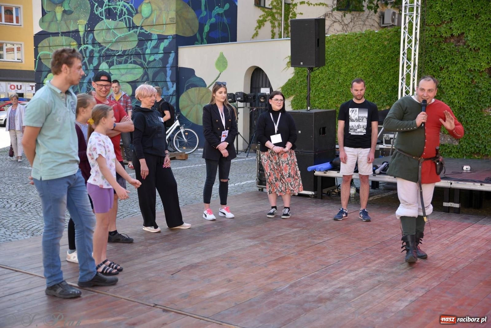 Zdjęcie w galerii na portalu naszraciborz.pl: Muzealny festiwal na placu Ofki Piastówny [FOTO i WIDEO] wiadomości z regionu