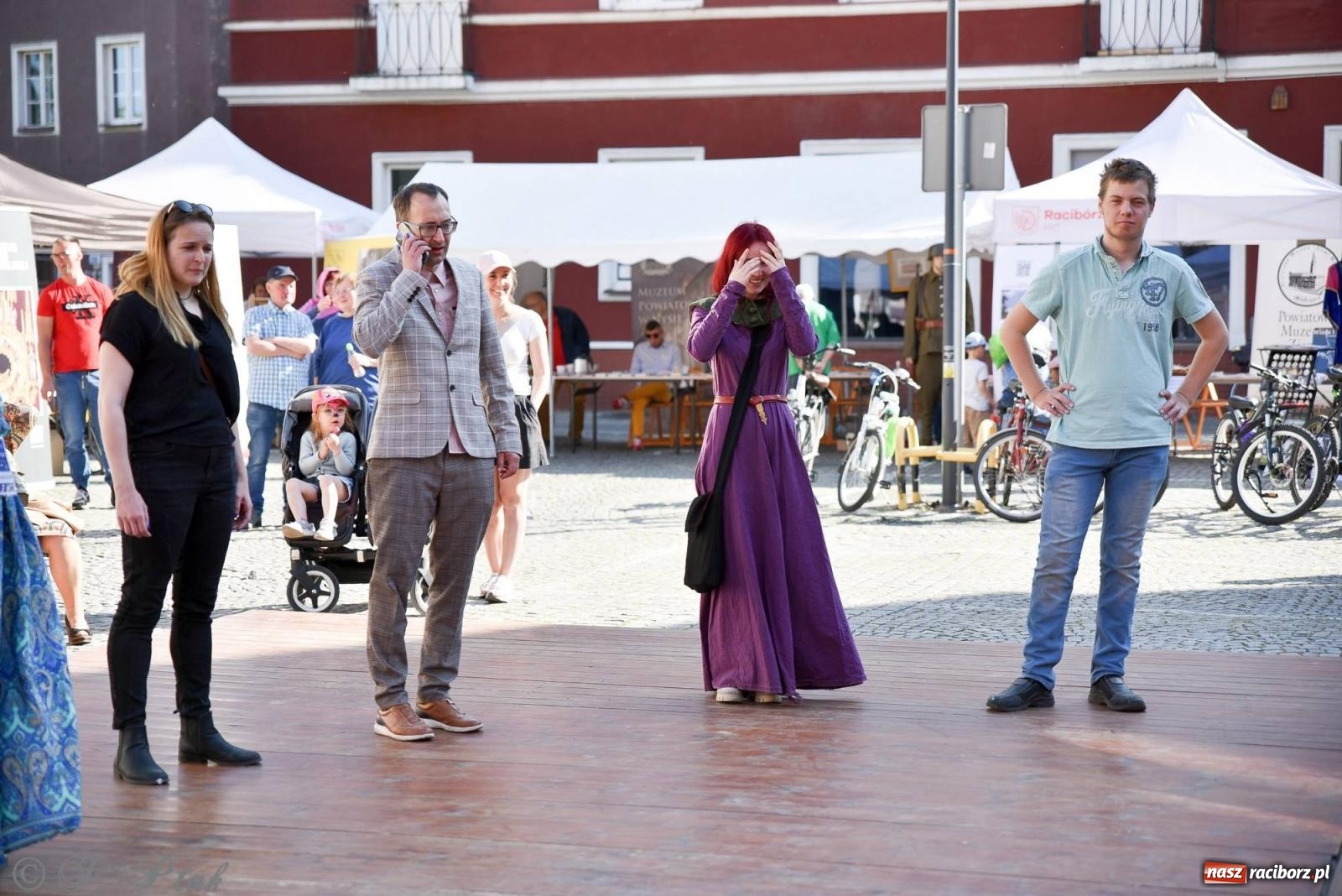 Zdjęcie w galerii na portalu naszraciborz.pl: Muzealny festiwal na placu Ofki Piastówny [FOTO i WIDEO] wiadomości z regionu