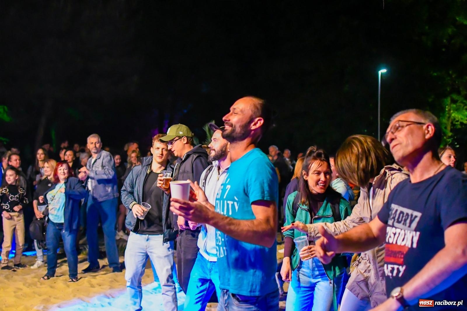 Zdjęcie w galerii na portalu naszraciborz.pl: Muzyczny FUN NAD ODRĄ do samego rana [FOTO i WIDEO] wiadomości z regionu