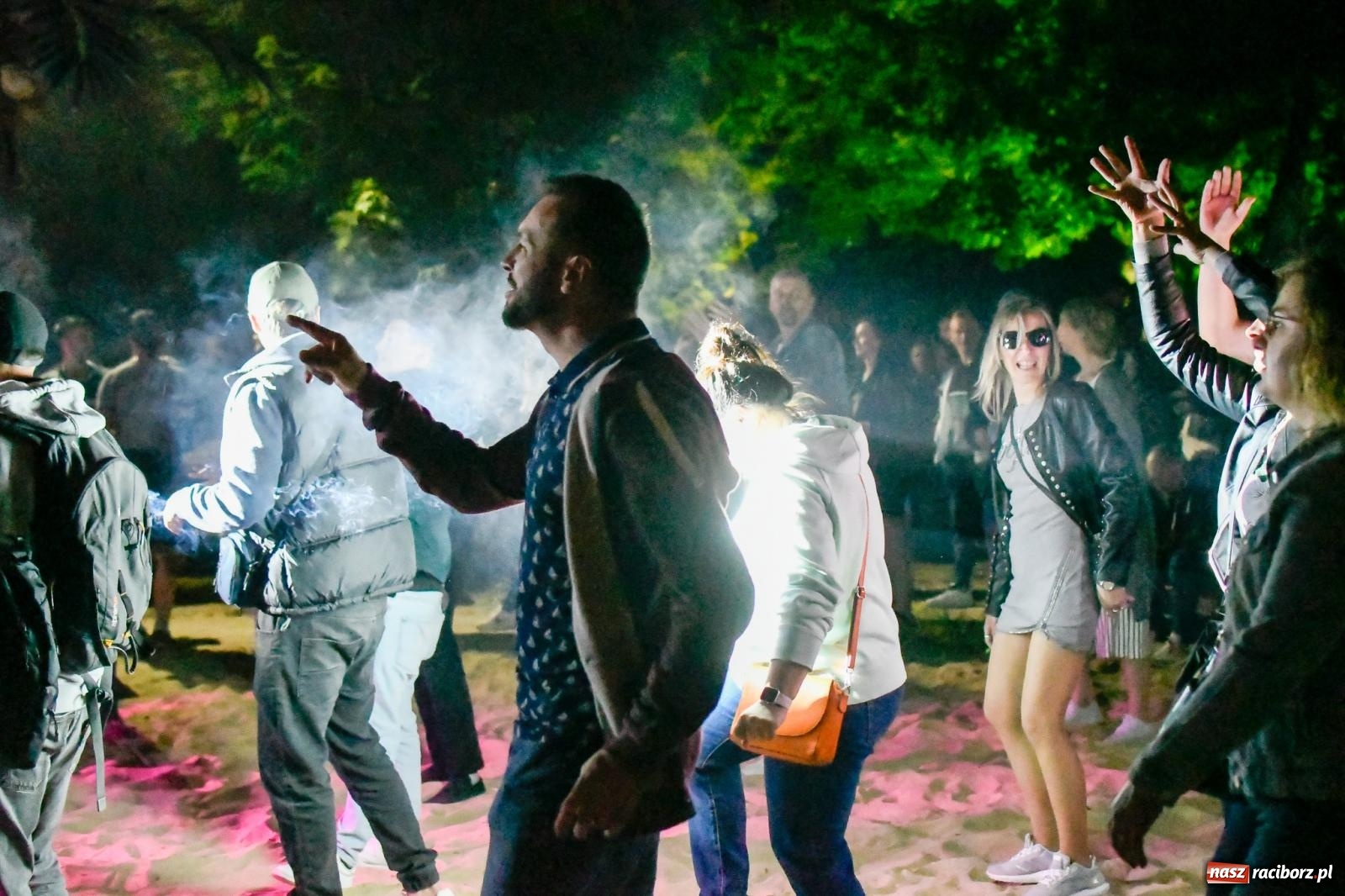 Zdjęcie w galerii na portalu naszraciborz.pl: Muzyczny FUN NAD ODRĄ do samego rana [FOTO i WIDEO] wiadomości z regionu