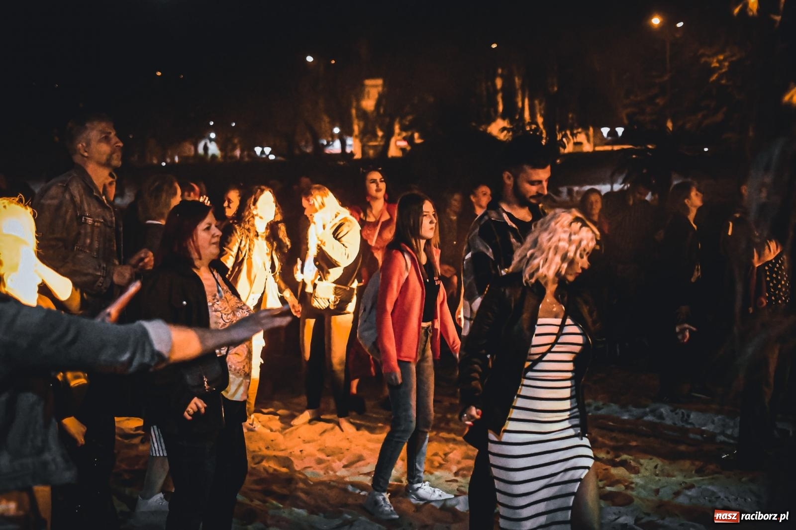 Zdjęcie w galerii na portalu naszraciborz.pl: Muzyczny FUN NAD ODRĄ do samego rana [FOTO i WIDEO] wiadomości z regionu