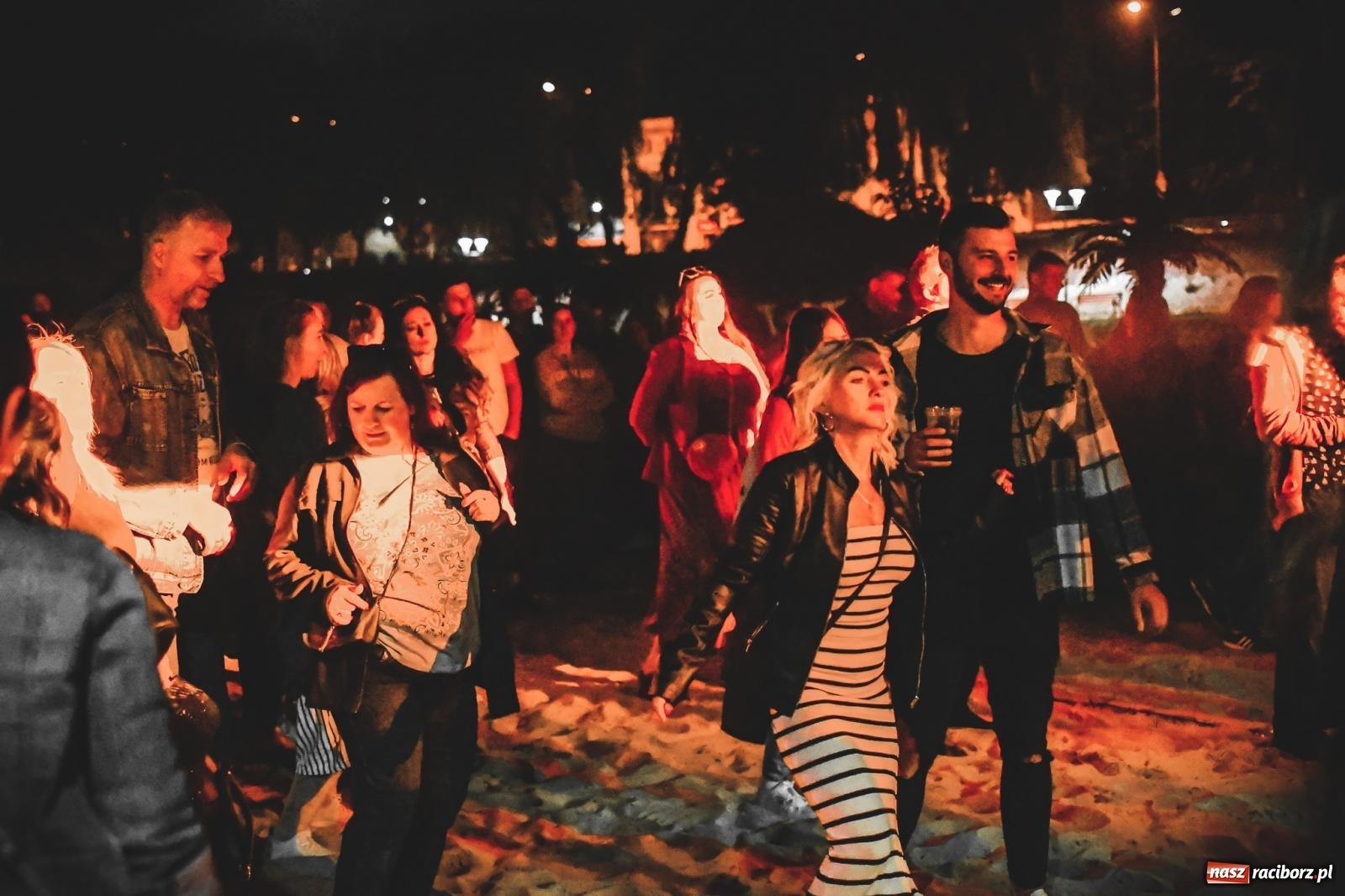 Zdjęcie w galerii na portalu naszraciborz.pl: Muzyczny FUN NAD ODRĄ do samego rana [FOTO i WIDEO] wiadomości z regionu