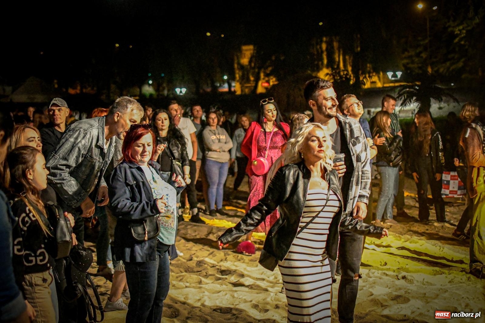 Zdjęcie w galerii na portalu naszraciborz.pl: Muzyczny FUN NAD ODRĄ do samego rana [FOTO i WIDEO] wiadomości z regionu