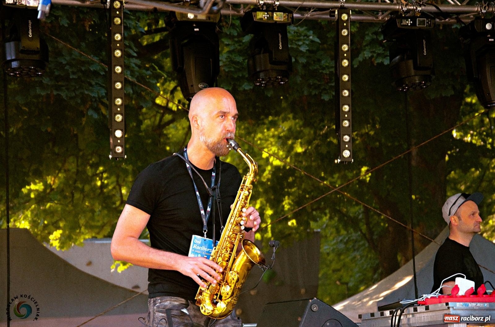 Zdjęcie w galerii na portalu naszraciborz.pl: Muzyczny FUN NAD ODRĄ do samego rana [FOTO i WIDEO] wiadomości z regionu