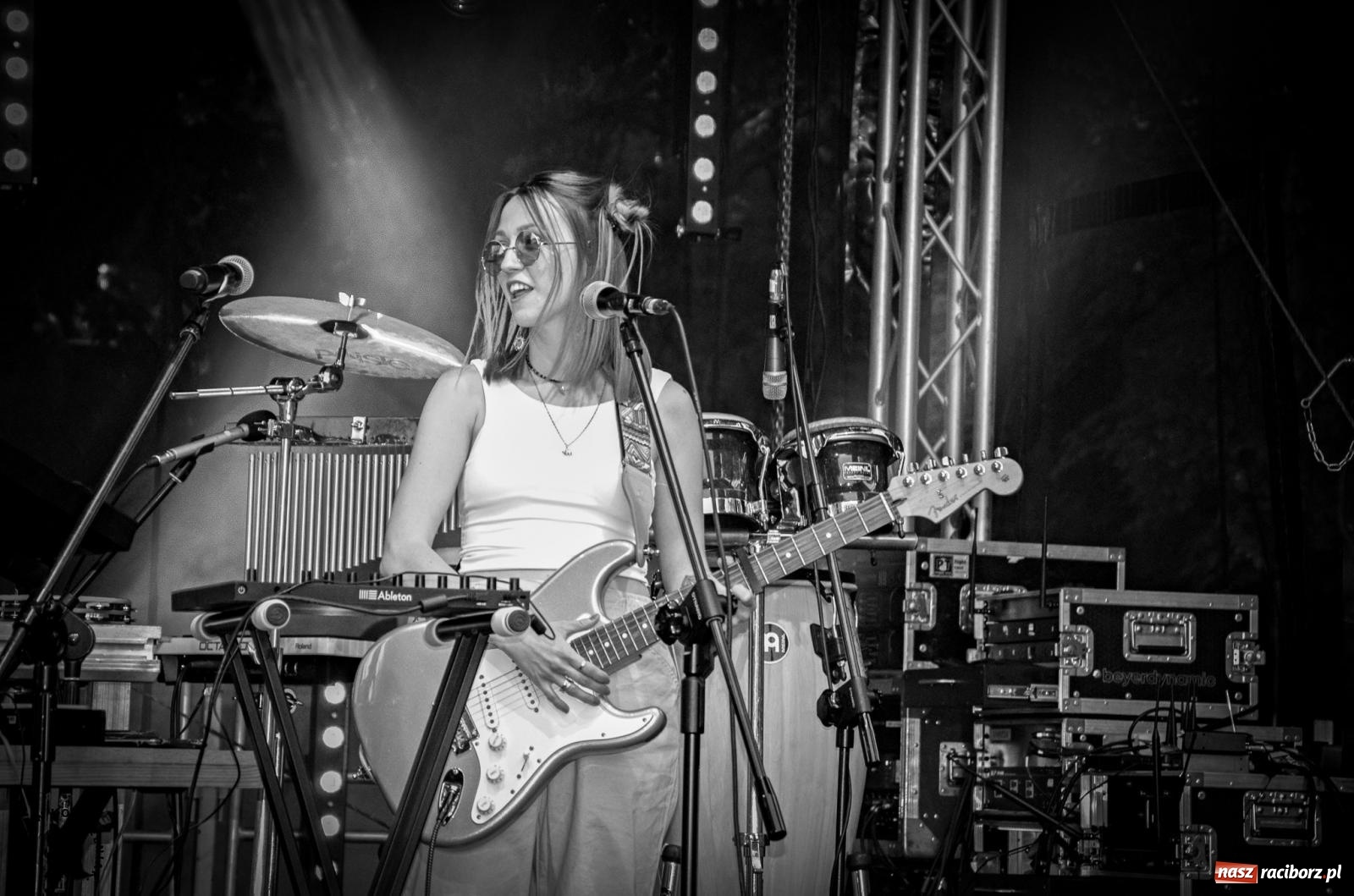 Zdjęcie w galerii na portalu naszraciborz.pl: Muzyczny FUN NAD ODRĄ do samego rana [FOTO i WIDEO] wiadomości z regionu