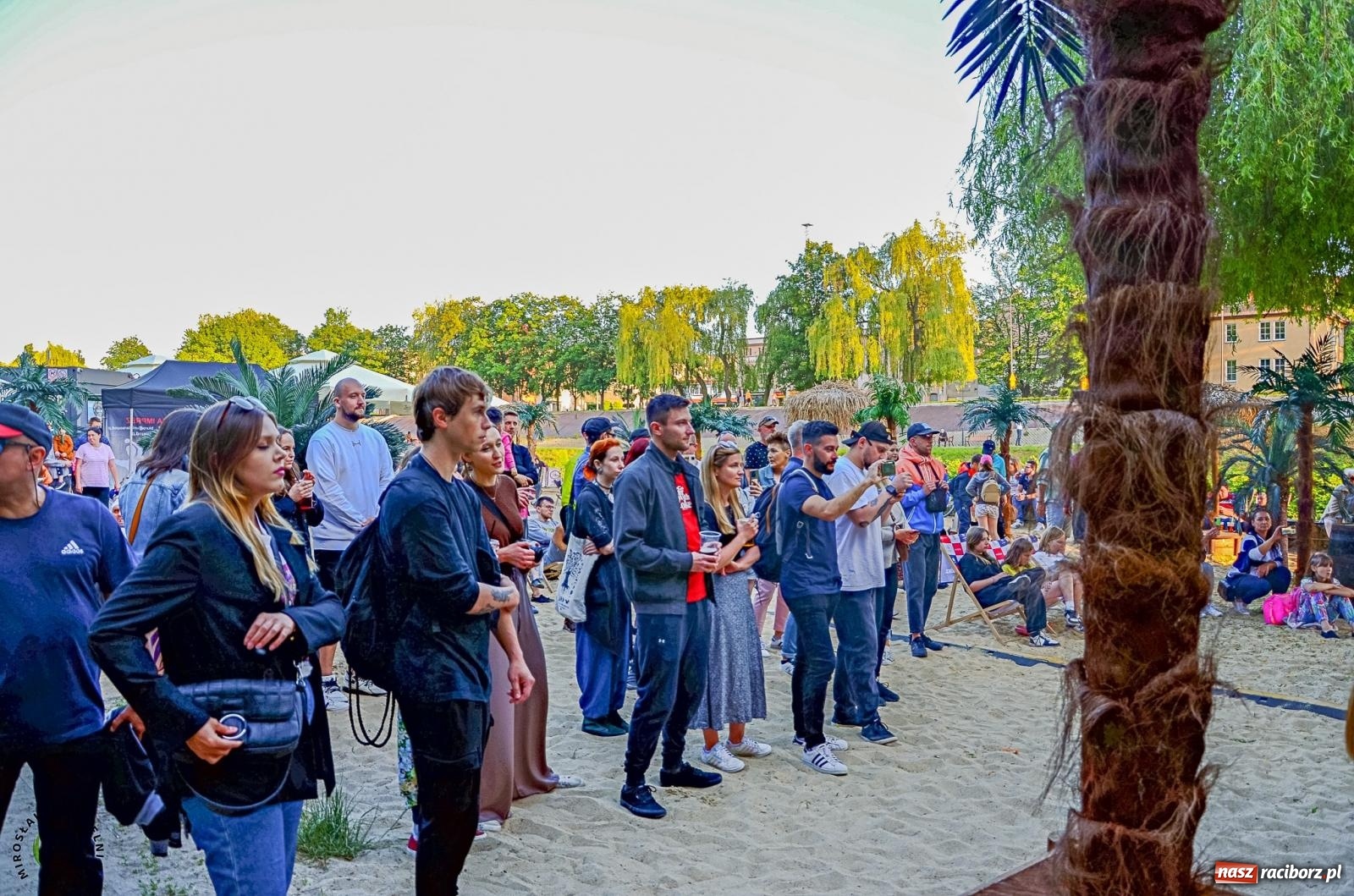 Zdjęcie w galerii na portalu naszraciborz.pl: Muzyczny FUN NAD ODRĄ do samego rana [FOTO i WIDEO] wiadomości z regionu