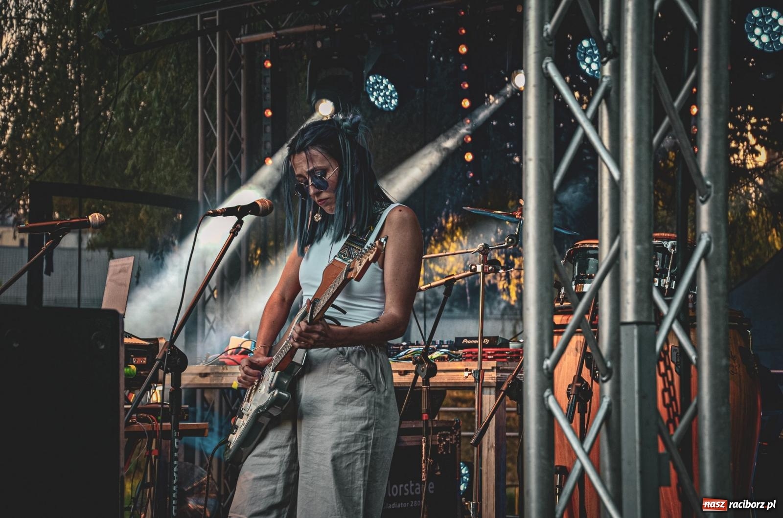 Zdjęcie w galerii na portalu naszraciborz.pl: Muzyczny FUN NAD ODRĄ do samego rana [FOTO i WIDEO] wiadomości z regionu