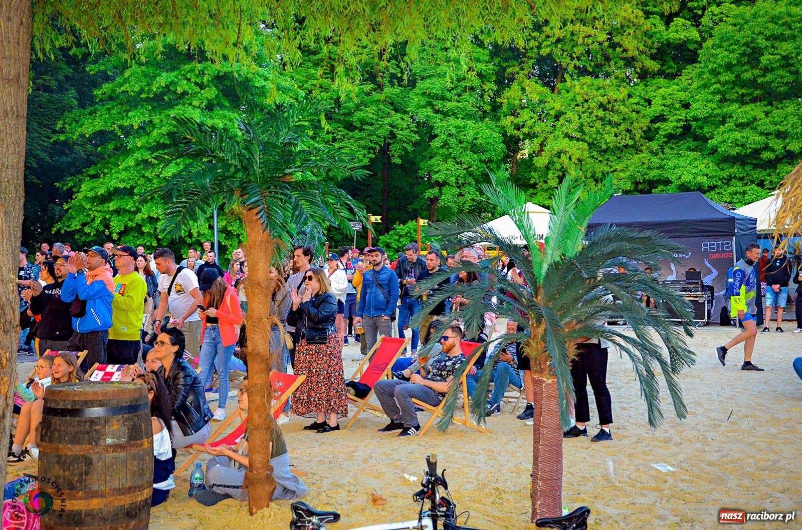 Zdjęcie w galerii na portalu naszraciborz.pl: Muzyczny FUN NAD ODRĄ do samego rana [FOTO i WIDEO] wiadomości z regionu