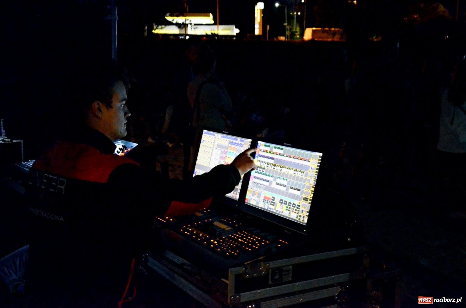 Zdjęcie w galerii na portalu naszraciborz.pl: Muzyczny FUN NAD ODRĄ do samego rana [FOTO i WIDEO] wiadomości z regionu