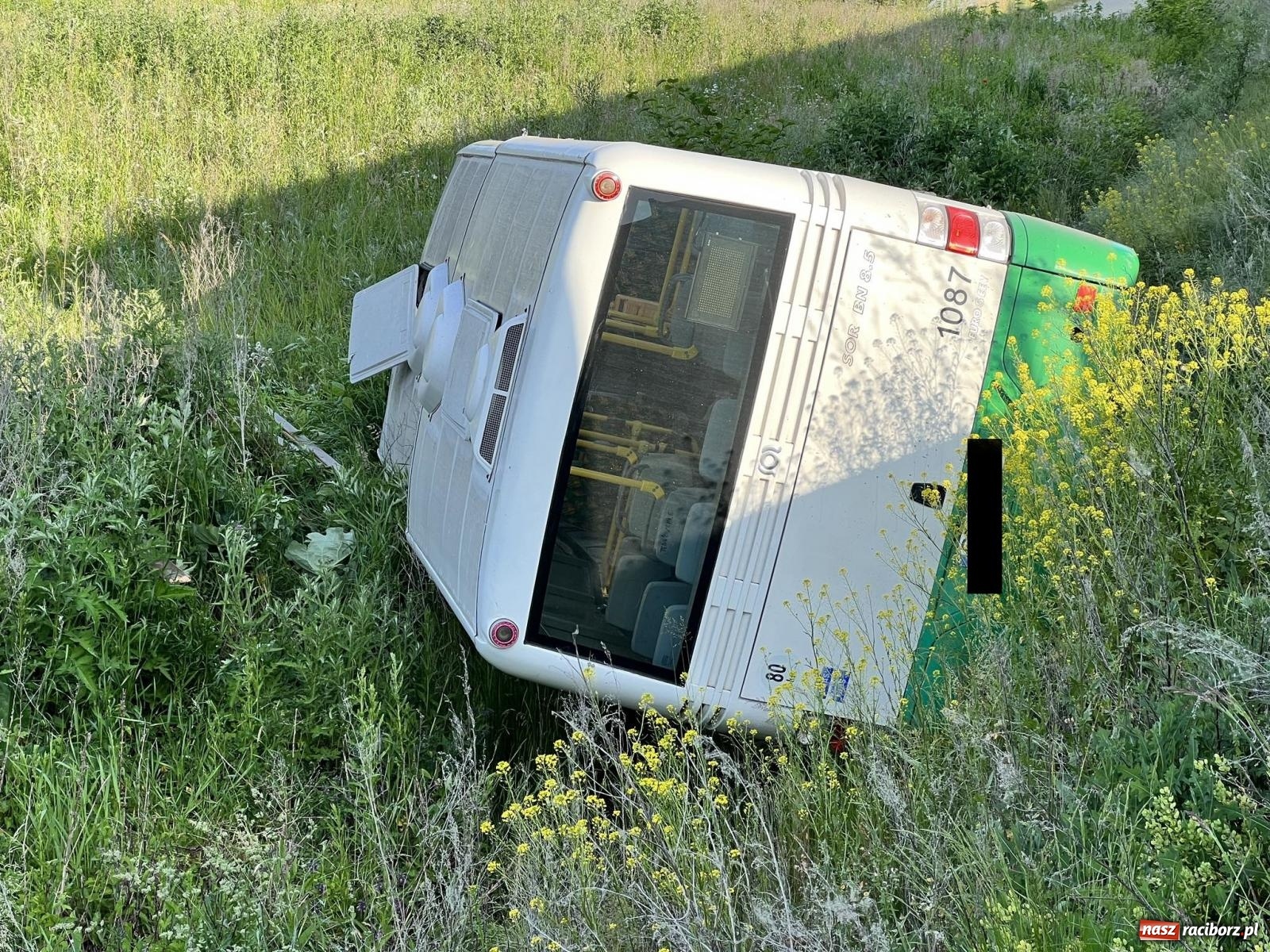 Zdjęcie w galerii na portalu naszraciborz.pl: Zaniedbania na obwodnicy Raciborza? Mieszkaniec pyta o termin naprawy bariery energochłonnej wiadomości z regionu