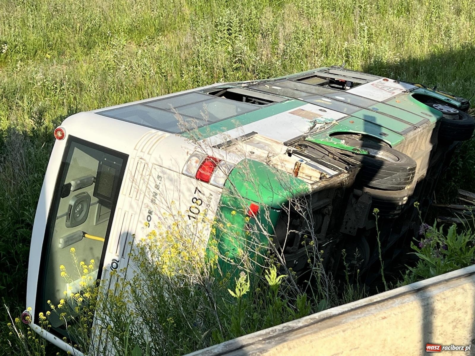 Zdjęcie w galerii na portalu naszraciborz.pl: Zaniedbania na obwodnicy Raciborza? Mieszkaniec pyta o termin naprawy bariery energochłonnej wiadomości z regionu