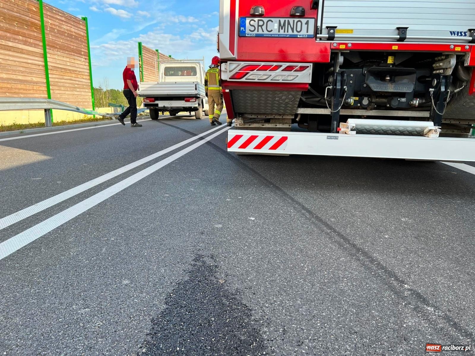 Zdjęcie w galerii na portalu naszraciborz.pl: Zaniedbania na obwodnicy Raciborza? Mieszkaniec pyta o termin naprawy bariery energochłonnej wiadomości z regionu