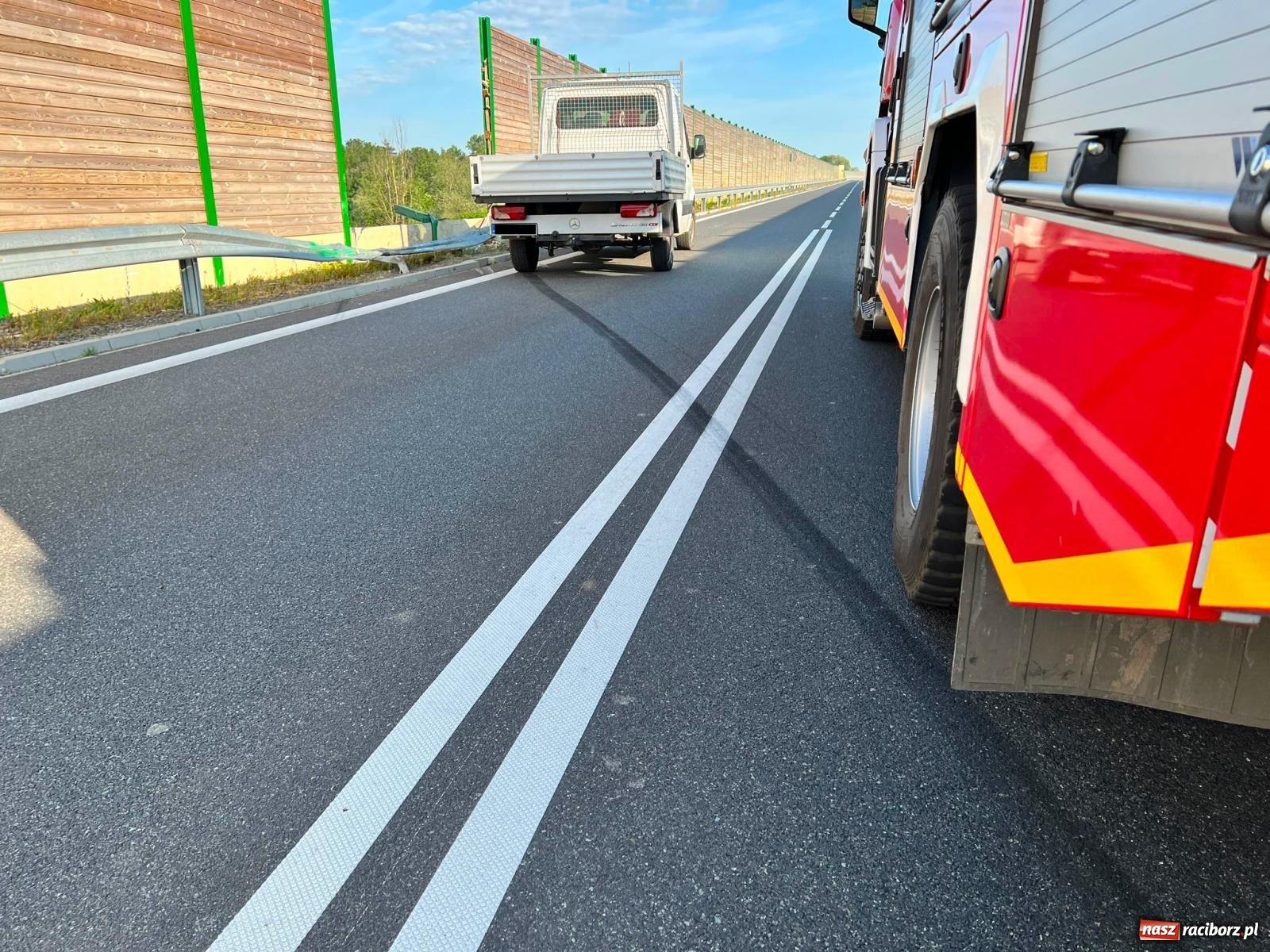 Zdjęcie w galerii na portalu naszraciborz.pl: Zaniedbania na obwodnicy Raciborza? Mieszkaniec pyta o termin naprawy bariery energochłonnej wiadomości z regionu