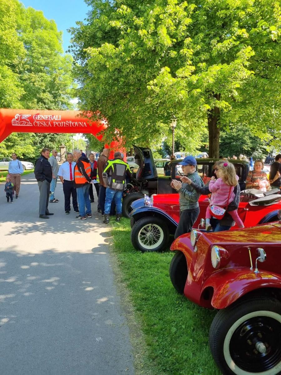 Zdjęcie w galerii na portalu naszraciborz.pl: Rajd Pruski znów zawitał na ziemię raciborską wiadomości z regionu