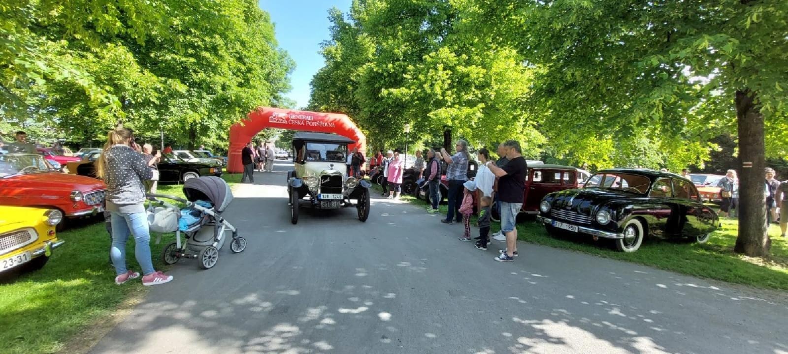 Zdjęcie w galerii na portalu naszraciborz.pl: Rajd Pruski znów zawitał na ziemię raciborską wiadomości z regionu