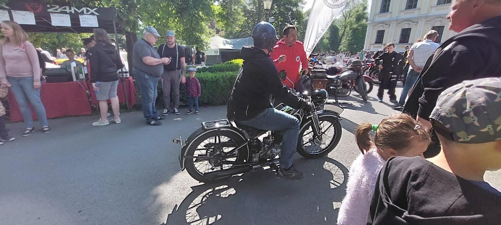 Zdjęcie w galerii na portalu naszraciborz.pl: Rajd Pruski znów zawitał na ziemię raciborską wiadomości z regionu