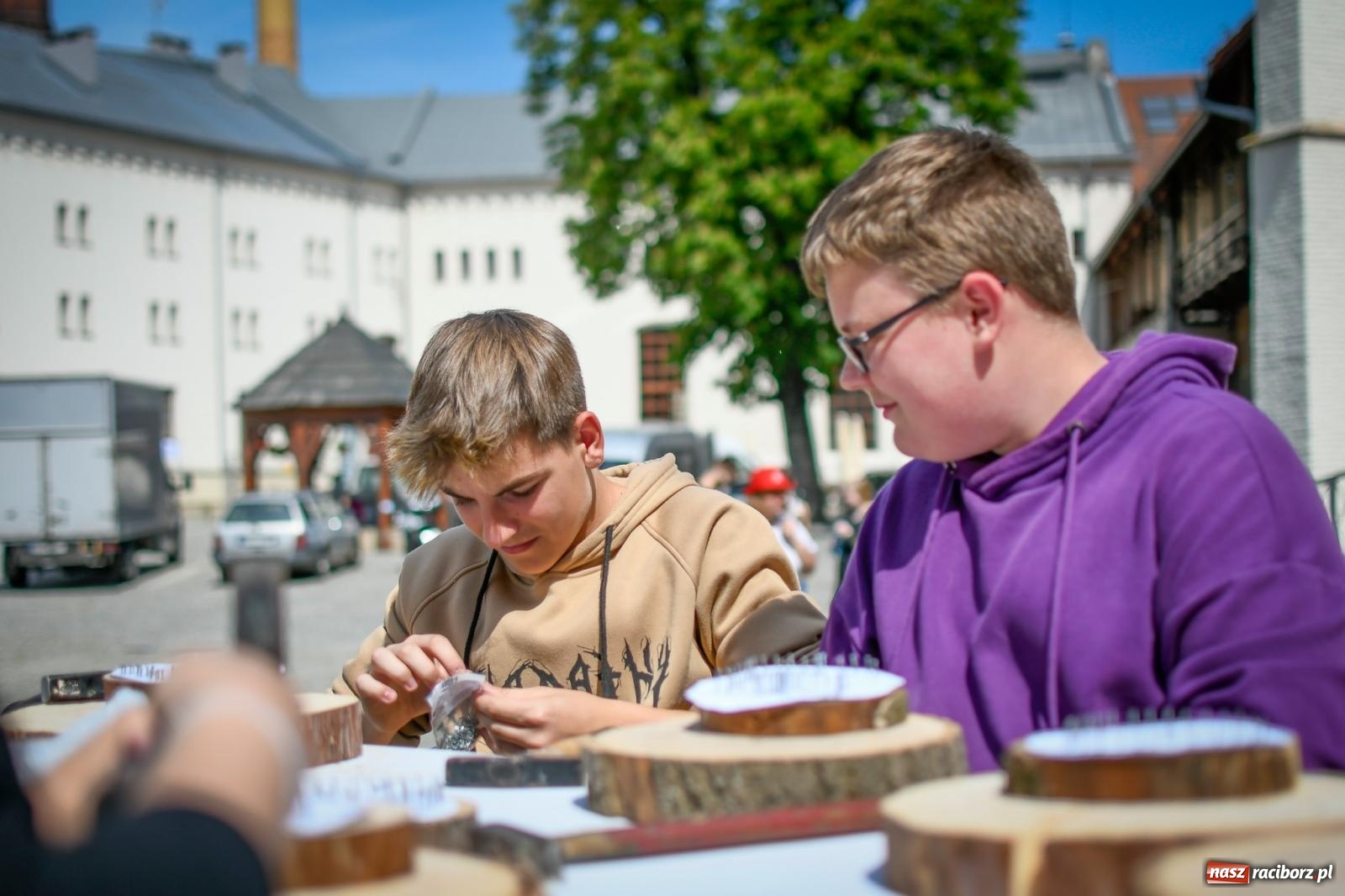 Zdjęcie w galerii na portalu naszraciborz.pl: Dziesiątka i przyjaciele na raciborskim zamku [FOTO i WIDEO] wiadomości z regionu