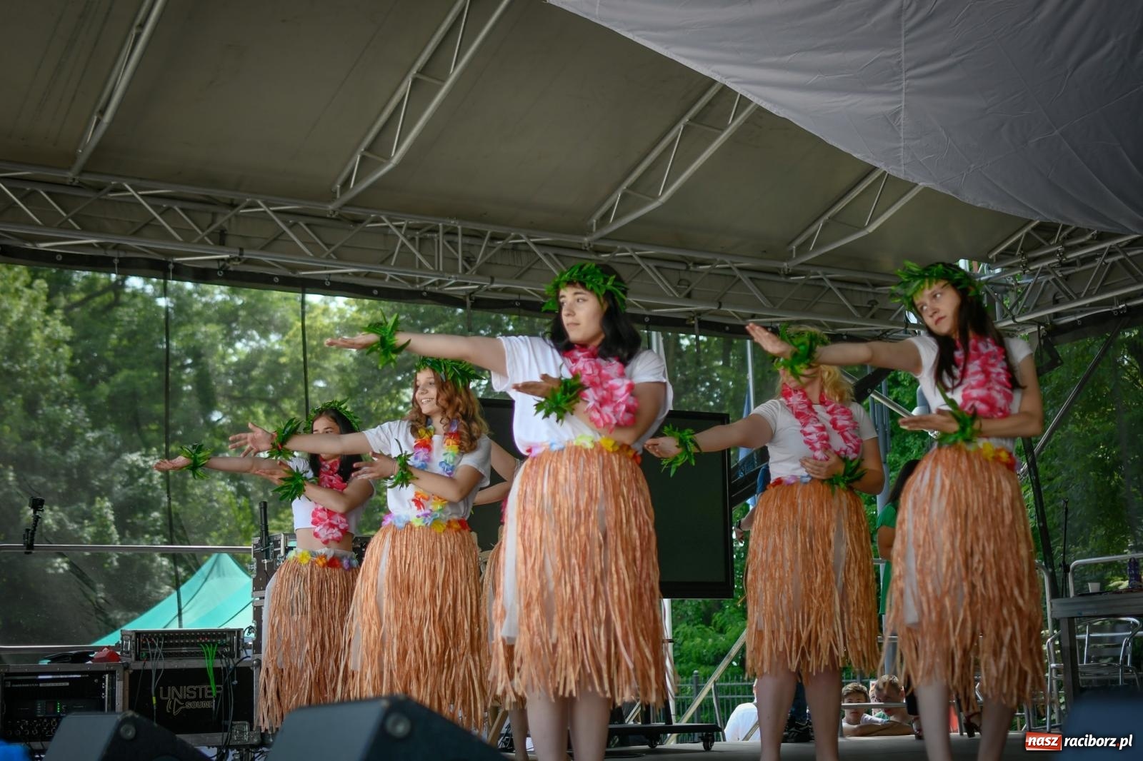 Zdjęcie w galerii na portalu naszraciborz.pl: Dziesiątka i przyjaciele na raciborskim zamku [FOTO i WIDEO] wiadomości z regionu