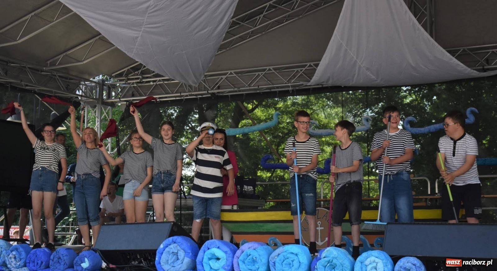 Zdjęcie w galerii na portalu naszraciborz.pl: Dziesiątka i przyjaciele na raciborskim zamku [FOTO i WIDEO] wiadomości z regionu