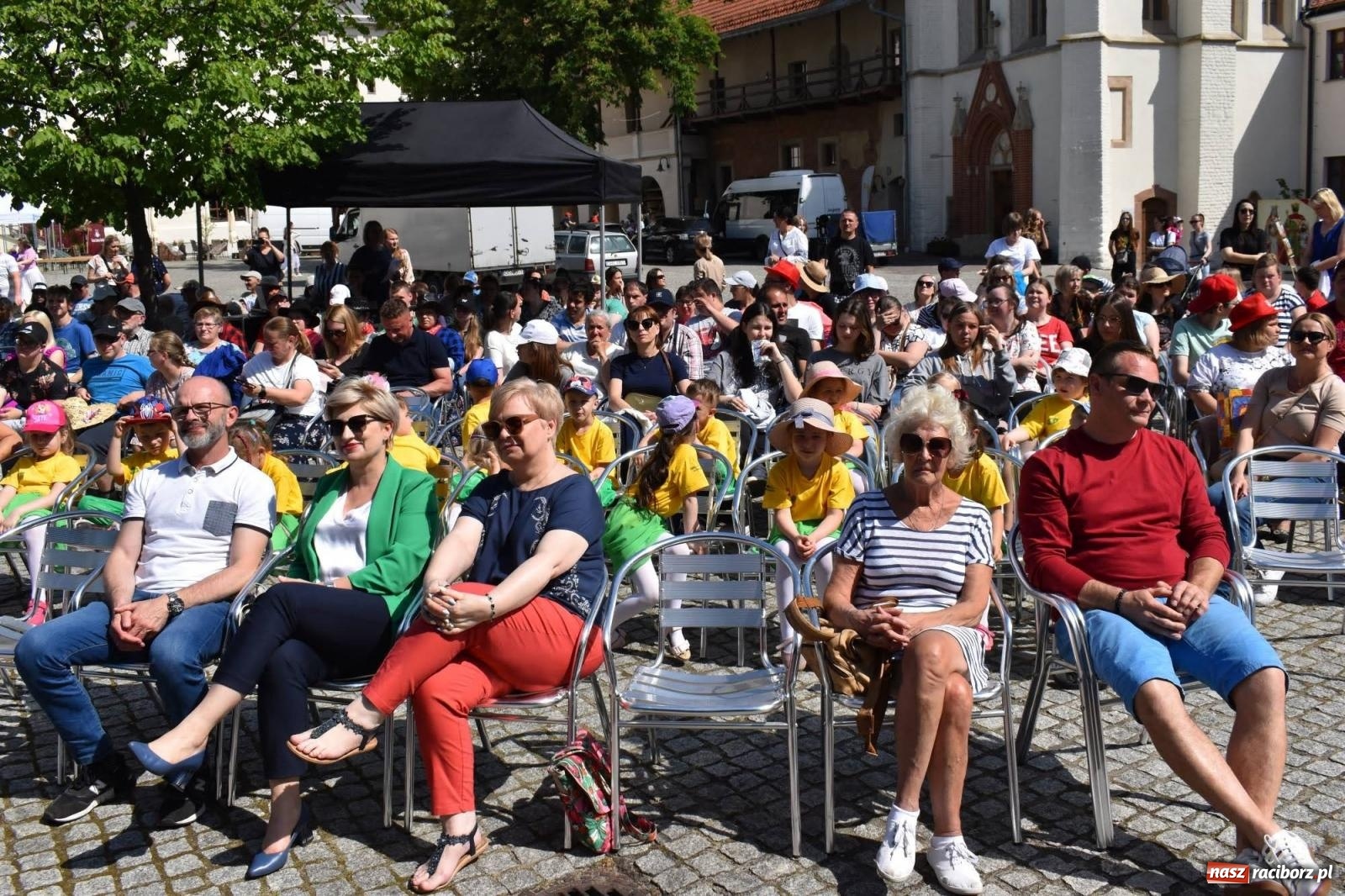 Zdjęcie w galerii na portalu naszraciborz.pl: Dziesiątka i przyjaciele na raciborskim zamku [FOTO i WIDEO] wiadomości z regionu