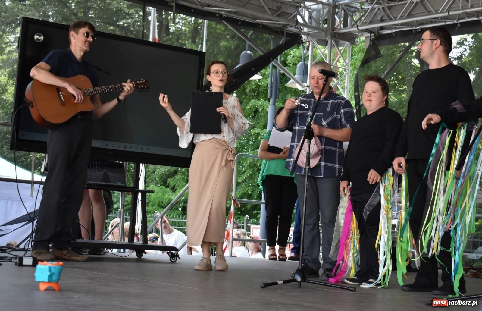 Zdjęcie w galerii na portalu naszraciborz.pl: Dziesiątka i przyjaciele na raciborskim zamku [FOTO i WIDEO] wiadomości z regionu