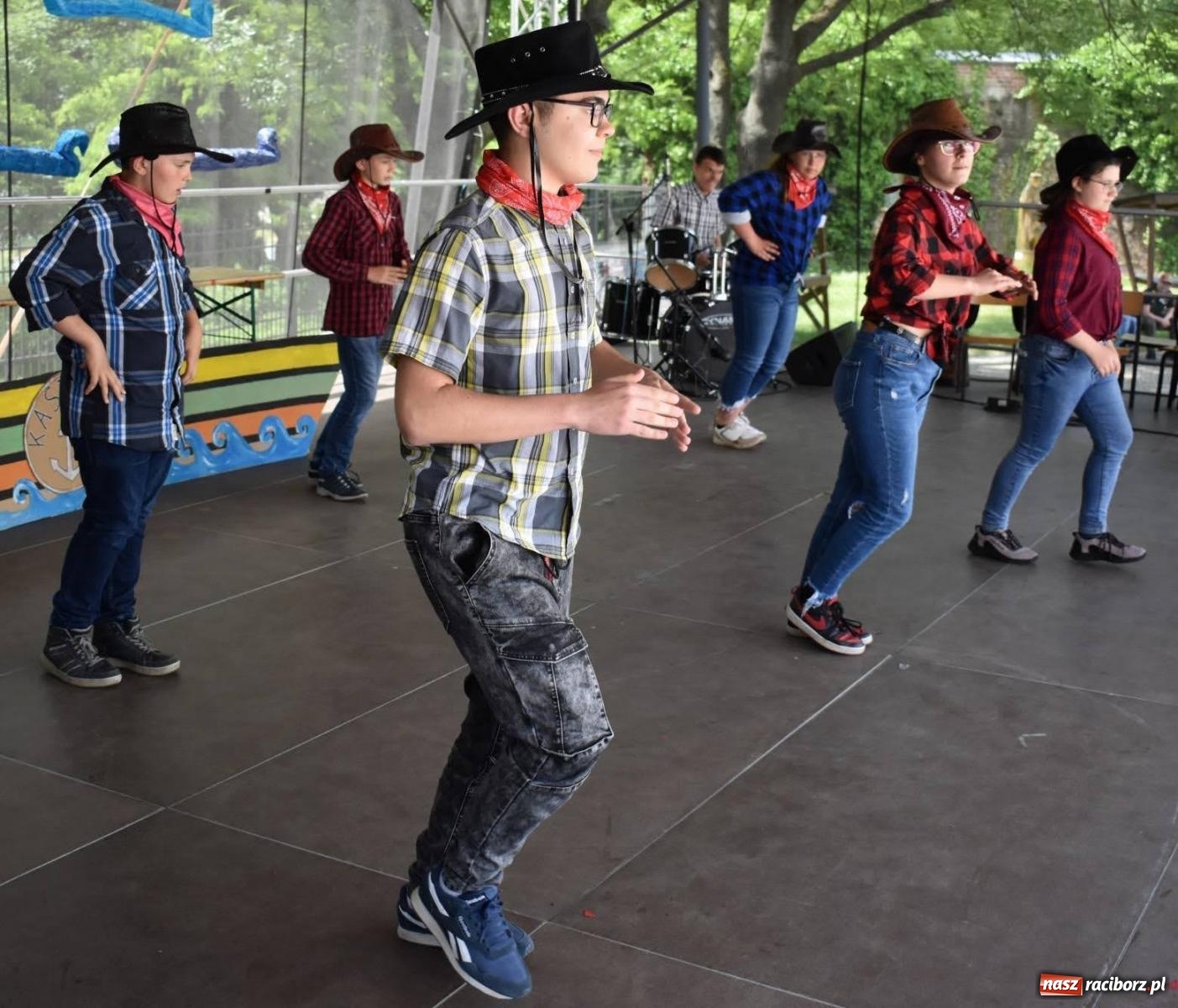 Zdjęcie w galerii na portalu naszraciborz.pl: Dziesiątka i przyjaciele na raciborskim zamku [FOTO i WIDEO] wiadomości z regionu