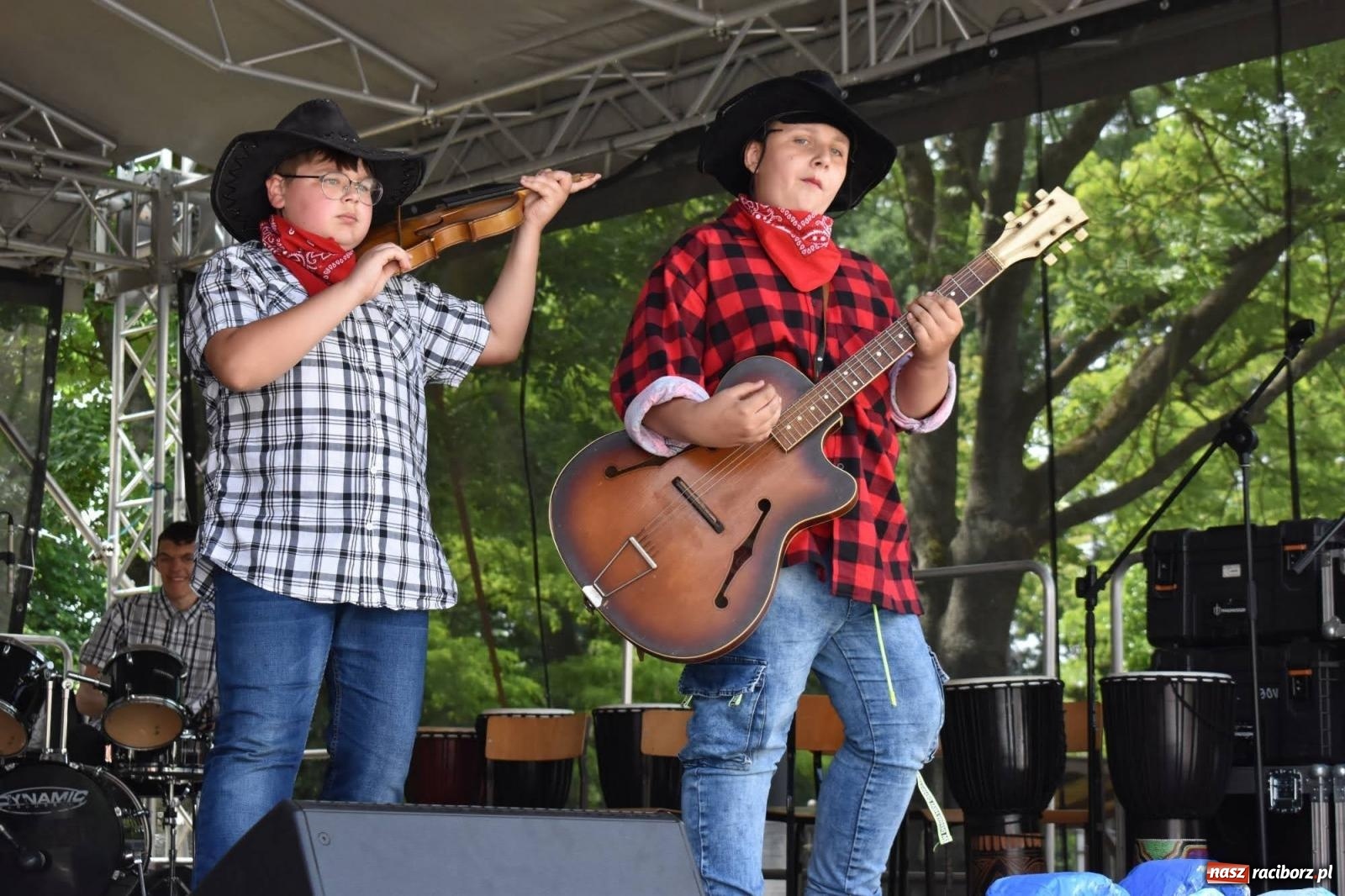 Zdjęcie w galerii na portalu naszraciborz.pl: Dziesiątka i przyjaciele na raciborskim zamku [FOTO i WIDEO] wiadomości z regionu