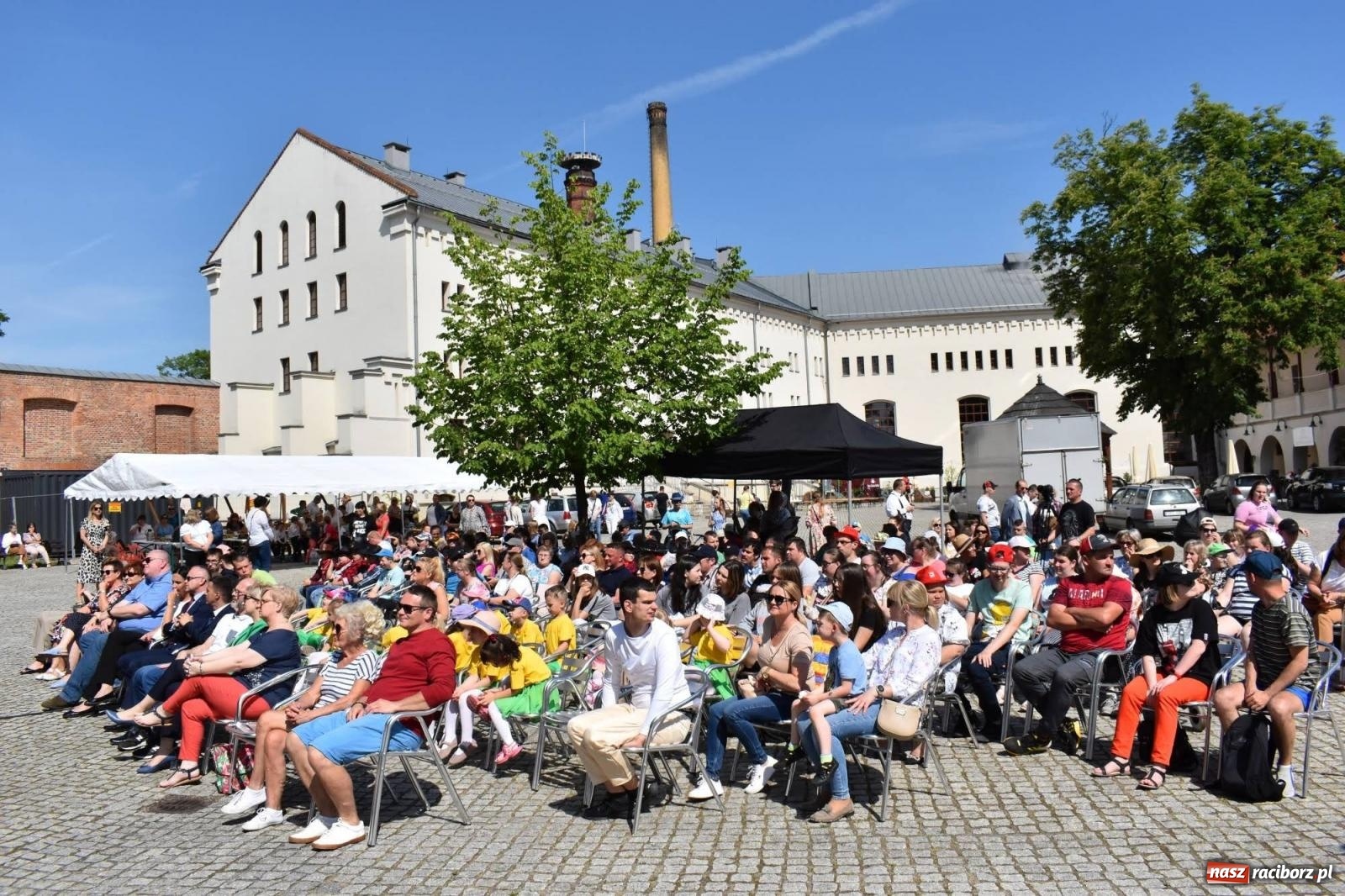 Zdjęcie w galerii na portalu naszraciborz.pl: Dziesiątka i przyjaciele na raciborskim zamku [FOTO i WIDEO] wiadomości z regionu